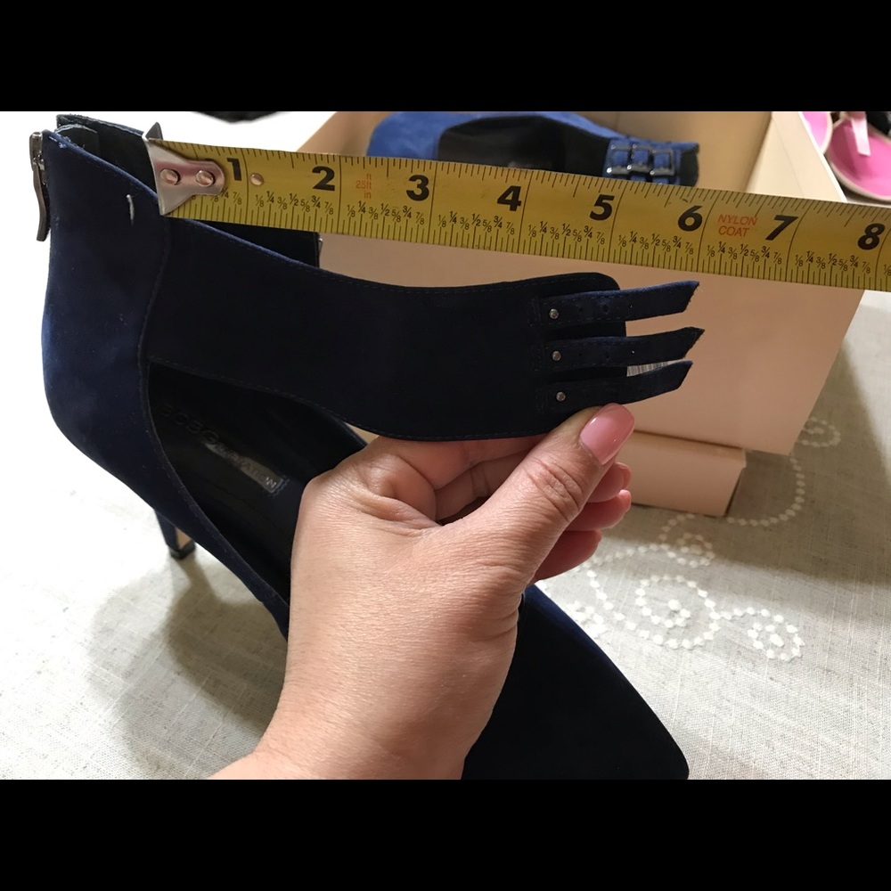 BCBG pumps - Picture 8 of 8